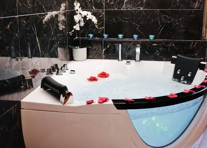 Апартаменты Pantheon Amazing Jacuzzi