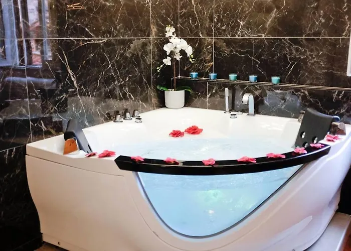 Pantheon Amazing Jacuzzi *