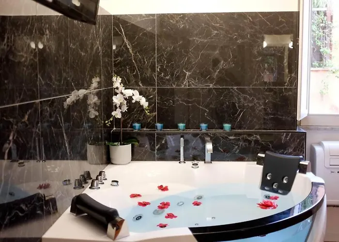 Pantheon Amazing Jacuzzi *